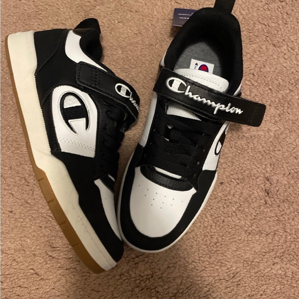 Champion Black and White Sneakers Classic Design